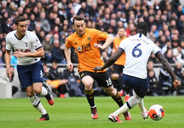 Wolverhampton Quật Ngã West Ham Trong Trận Cầu Đinh Vòng 33